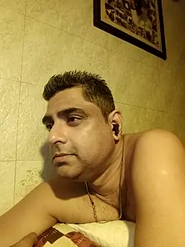 hardnhornybull online show from March 2026 08:43:01 PM