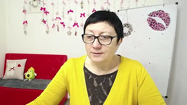 EmilyL0ve online show from April 2026 05:36:02 AM