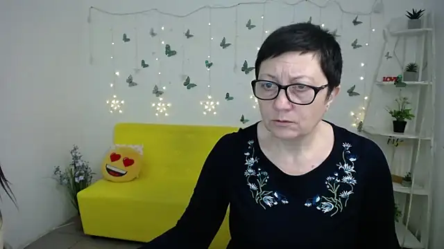 EmilyL0ve online show from March 2026 06:14:01 AM