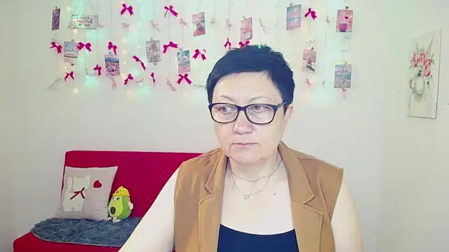 EmilyL0ve online show from May 2026 05:22:02 AM