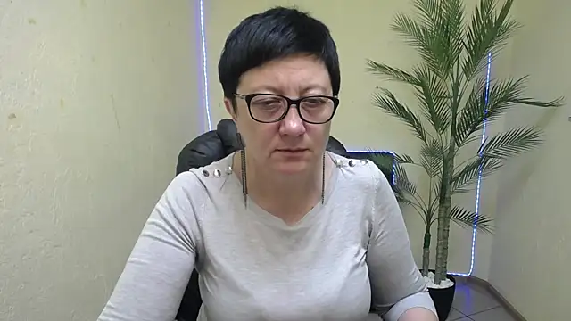 EmilyL0ve online show from May 2026 05:07:01 PM