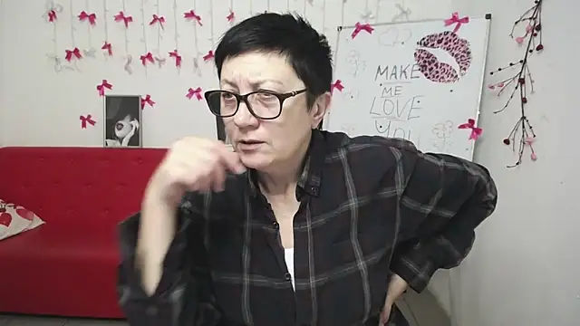 EmilyL0ve online show from February 2026 06:20:02 PM