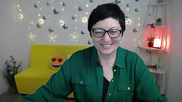 EmilyL0ve online show from April 2026 05:20:02 PM