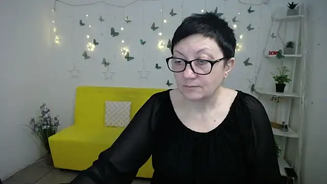 EmilyL0ve online show from March 2026 06:34:01 PM