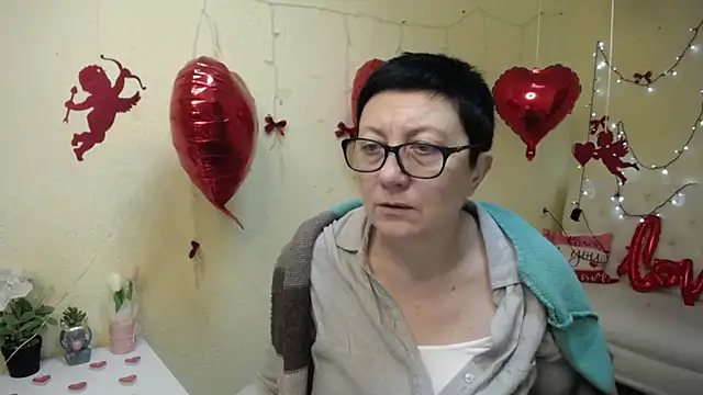 EmilyL0ve online show from February 2026 06:24:02 PM