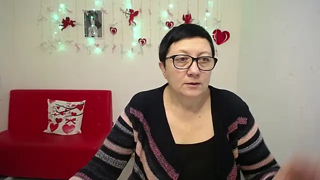 EmilyL0ve online show from February 2026 06:28:01 PM