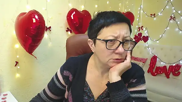 EmilyL0ve online show from February 2026 09:00:01 PM