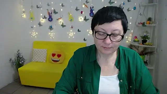 EmilyL0ve online show from April 2026 06:41:02 AM