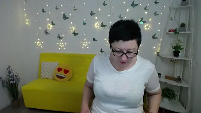 EmilyL0ve online show from March 2026 06:24:01 PM