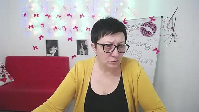 EmilyL0ve online show from March 2026 06:22:02 PM