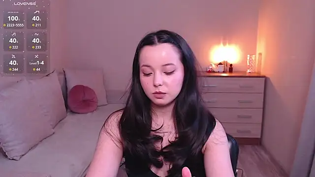 lia hetty online show from April 2026 01:17:02 PM