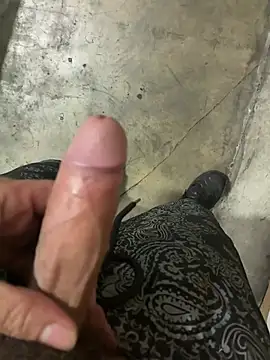 mast3r305 online show from January 2026 06:59:01 PM