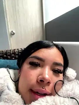 Liaevans   online show from January 2026 06:55:01 PM