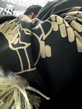 Liaevans   online show from January 2026 06:26:01 PM