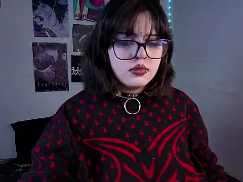 Snapshot of Scarleth_Shadow1 chatting on April 2026 02:51:01 AM Scarleth Shadow1 online show from April 2026 02:51:01 AM