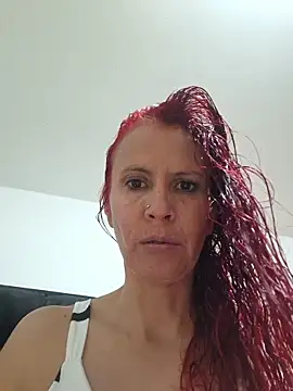 cintia love online show from April 2026 10:23:01 PM