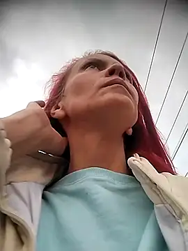 cintia love online show from January 2026 10:15:01 PM