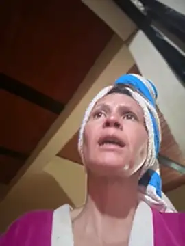 cintia love online show from January 2026 06:36:02 PM