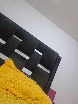 cintia love online show from April 2026 08:58:02 PM