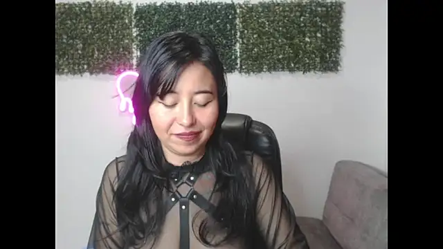 LolaOpalX online show from January 2026 01:09:01 AM