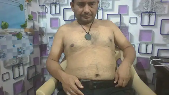 KUMA 500 online show from February 2026 02:01:02 AM