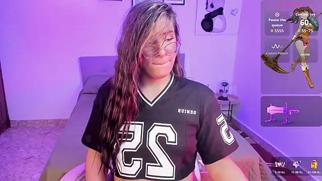 Valen with pussy online show from March 2026 09:10:01 PM