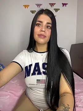 sophyy white online show from February 2026 10:20:01 PM