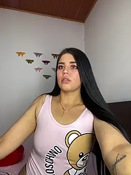 sophyy white online show from April 2026 10:14:01 PM