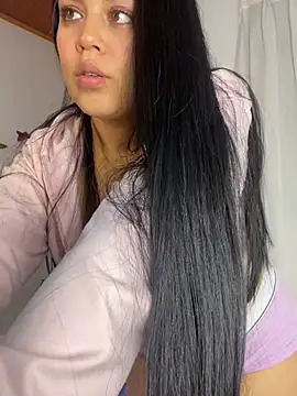 sophyy white online show from July 2026 05:47:02 AM
