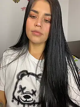 sophyy white online show from April 2026 11:55:01 PM