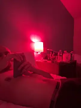 cloudyplay661 online show from February 2026 07:32:01 PM