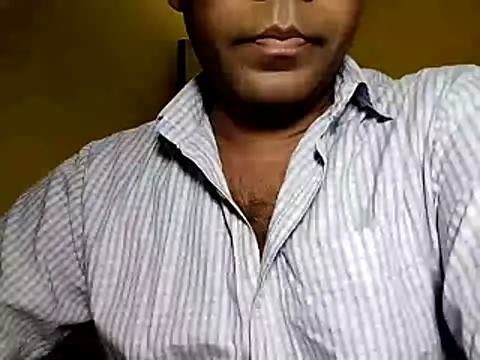 Snapshot of Lucky___05 chatting on July 2026 04:52:01 AM Lucky 05 online show from July 2026 04:52:01 AM