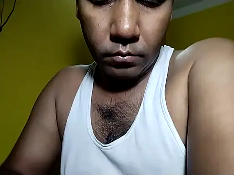 Snapshot of Lucky___05 chatting on July 2026 06:20:02 AM Lucky 05 online show from July 2026 06:20:02 AM