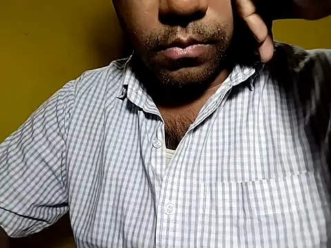 Snapshot of Lucky___05 chatting on July 2026 08:51:02 AM Lucky 05 online show from July 2026 08:51:02 AM