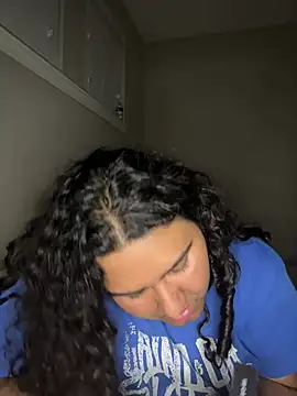 Angeliccreamyrican online show from April 2026 04:52:01 AM