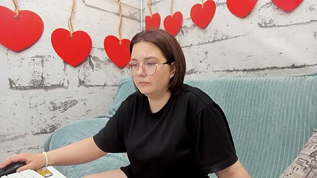 Sweetie Rozzy online show from May 2026 01:33:01 AM