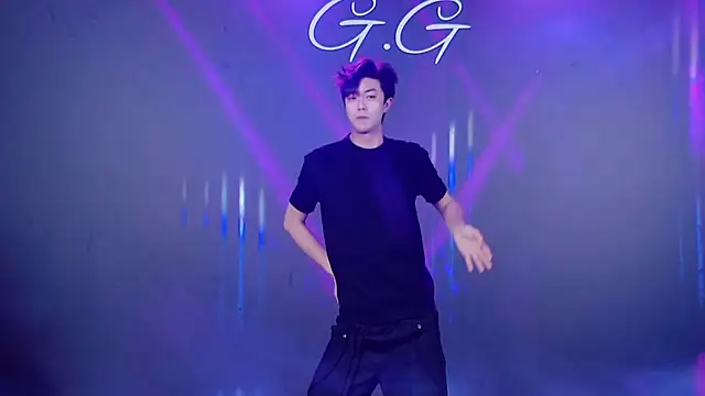 GG-boy002 online show from January 2026 02:04:02 AM