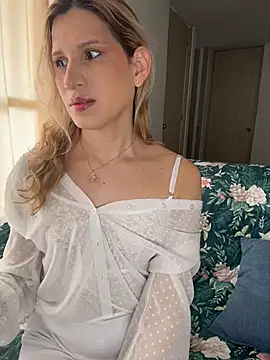 milablossom01 online show from February 2026 04:20:02 PM