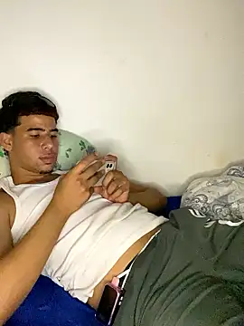 lzinho9153 online show from February 2026 03:15:02 AM