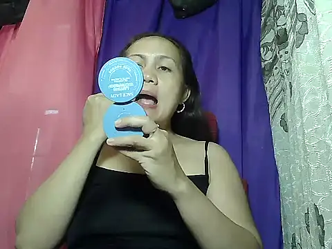 Snapshot of prettymomma24xx chatting on July 2026 12:32:01 AM prettymomma24xx online show from July 2026 12:32:01 AM