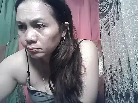 prettymomma24xx online show from April 2026 06:47:01 PM