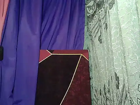 Snapshot of prettymomma24xx chatting on June 2026 12:55:02 PM prettymomma24xx online show from June 2026 12:55:02 PM
