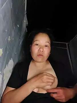 donaaa2 online show from April 2026 03:18:02 PM