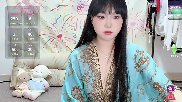 xiaoguai99 online show from May 2026 01:04:01 PM