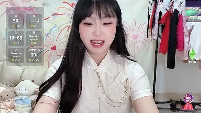 xiaoguai99 online show from April 2026 01:14:01 PM