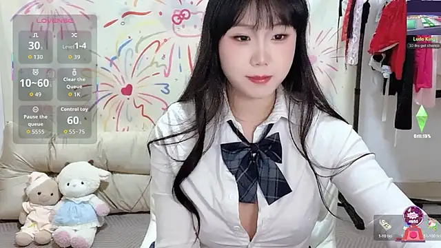 xiaoguai99 online show from April 2026 01:13:02 PM