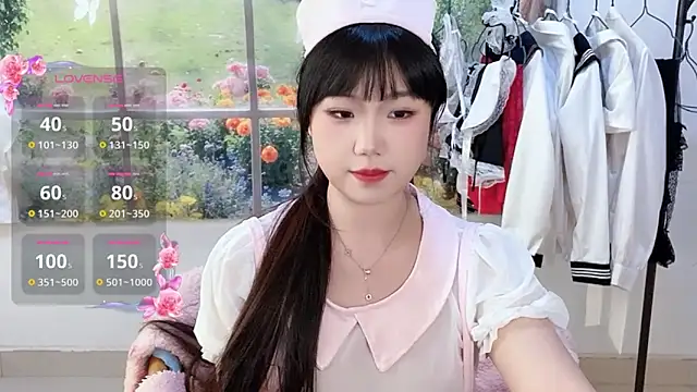 xiaoguai99 online show from March 2026 02:35:01 AM