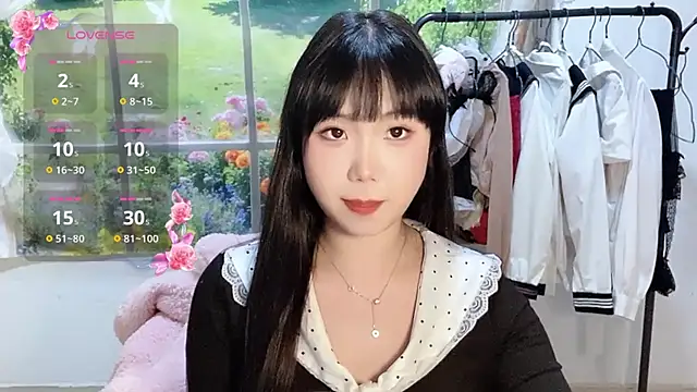 xiaoguai99 online show from March 2026 01:12:01 PM
