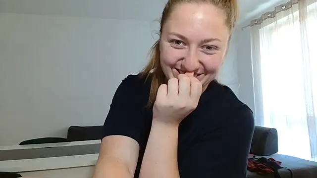 Snapshot of KittyAda1212 chatting on June 2026 10:32:01 AM KittyAda1212 online show from June 2026 10:32:01 AM