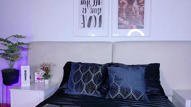 soffy hilltom online show from March 2026 11:58:01 AM